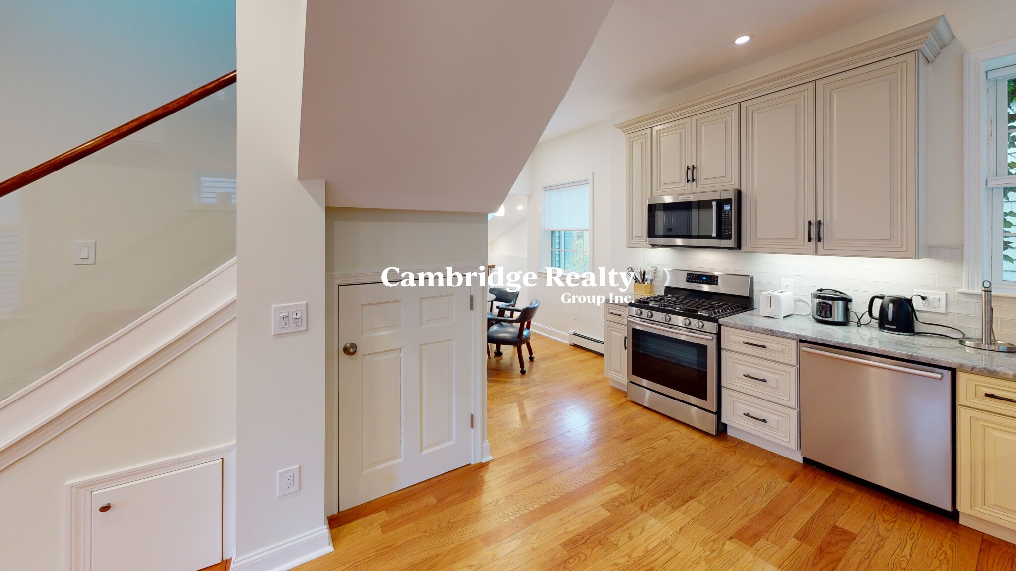 9 Ashton Pl, Mid-Cambridge
