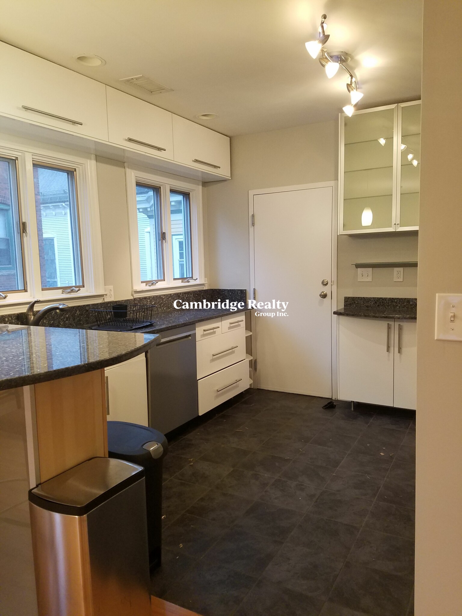 36 William St, Cambridgeport