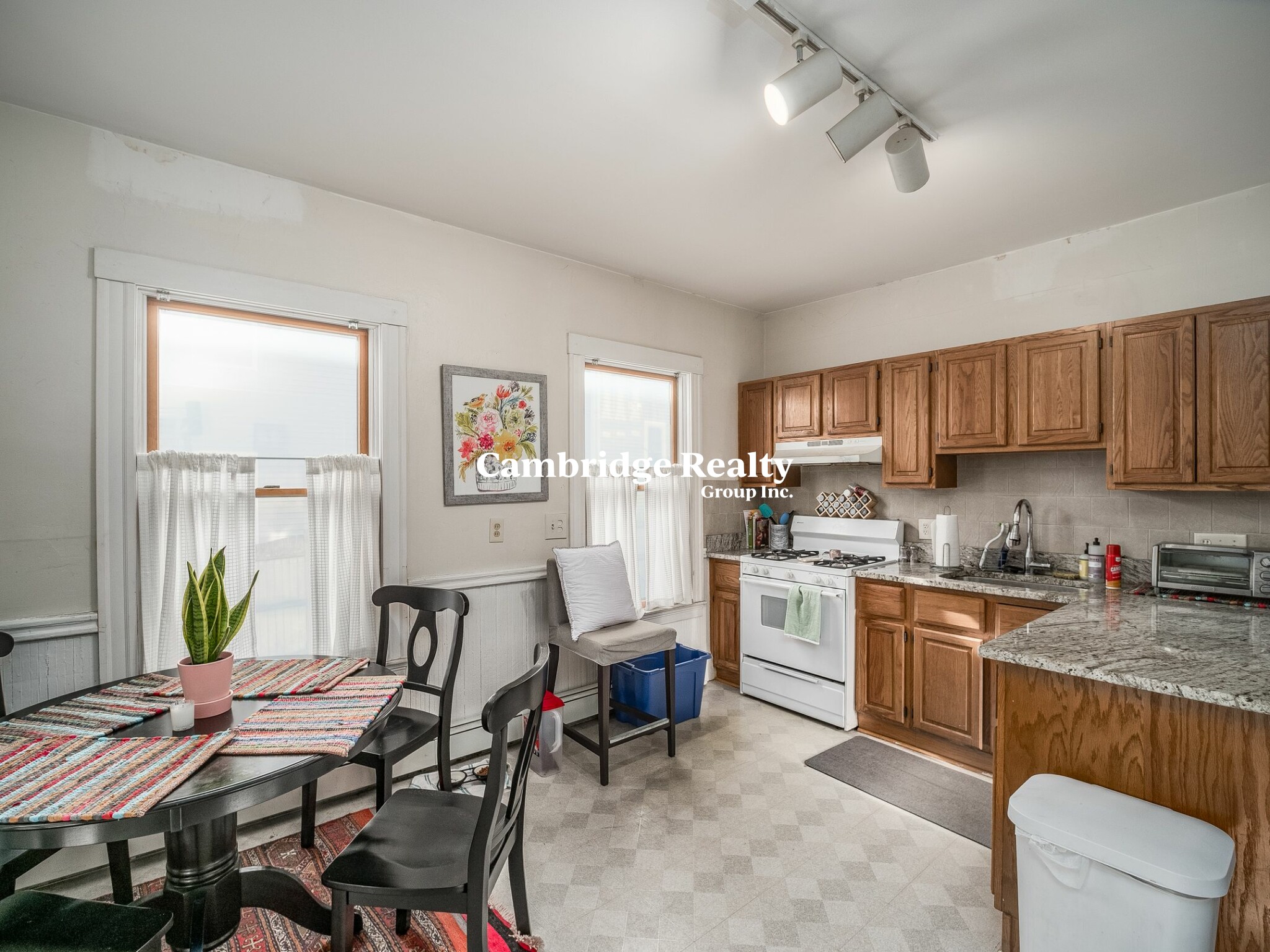 318 Beacon St, Ward Two