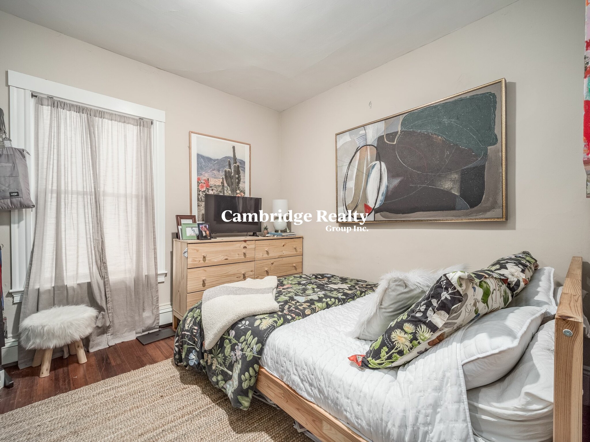 318 Beacon St, Ward Two