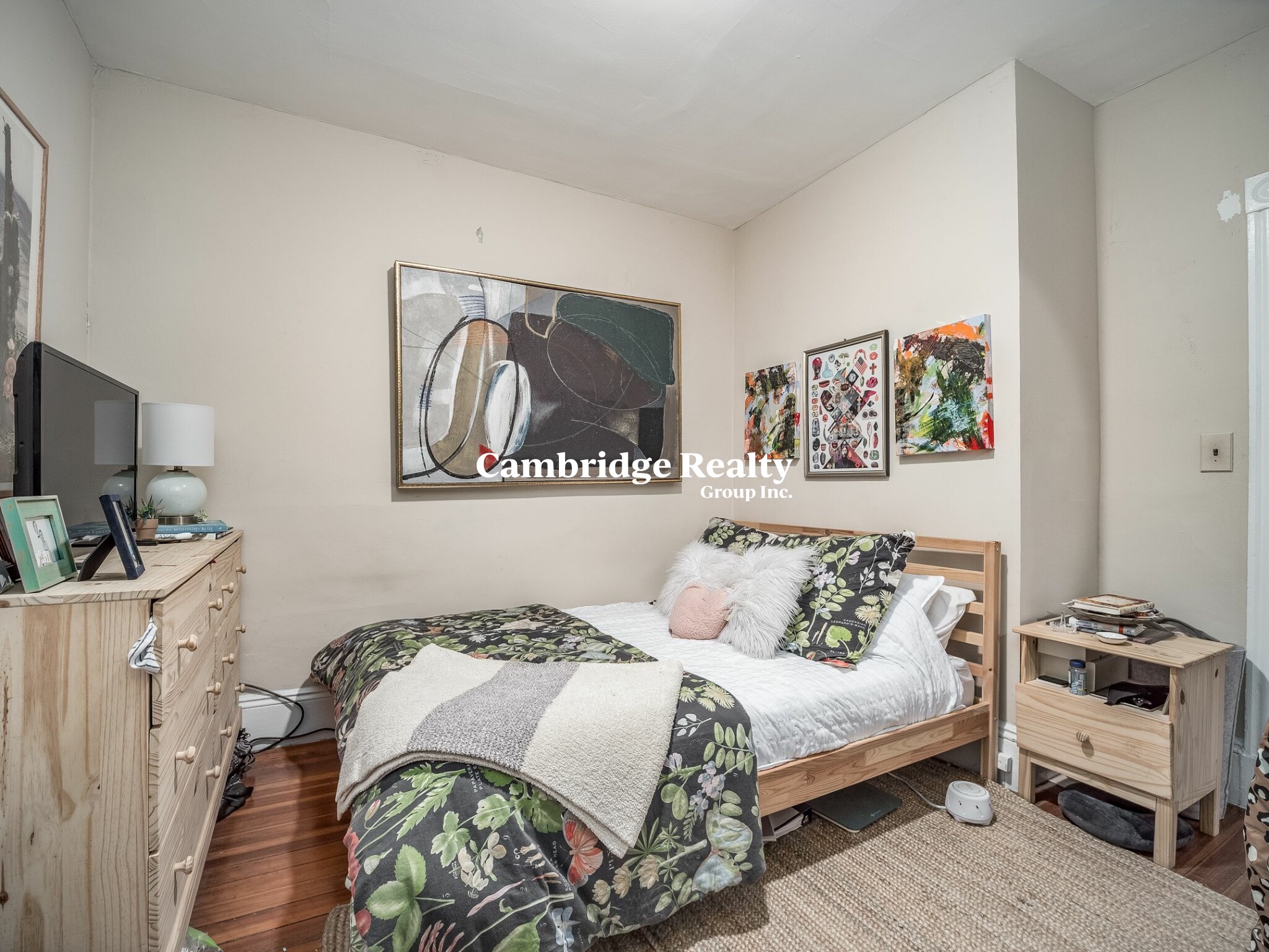 318 Beacon St, Ward Two