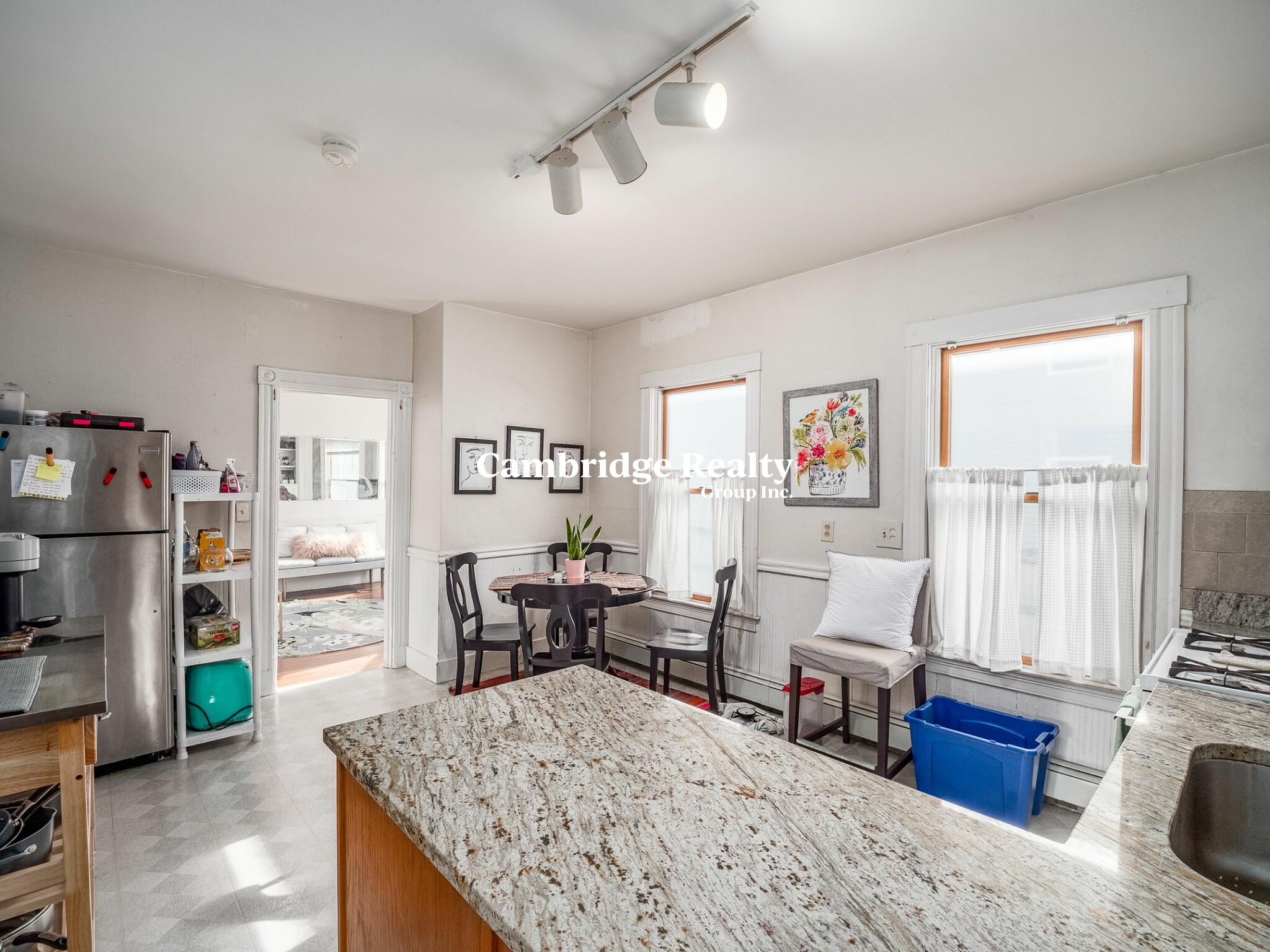 318 Beacon St, Ward Two