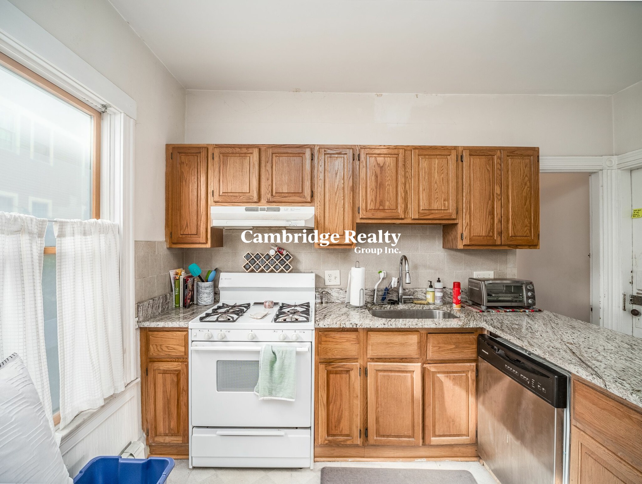 318 Beacon St, Ward Two