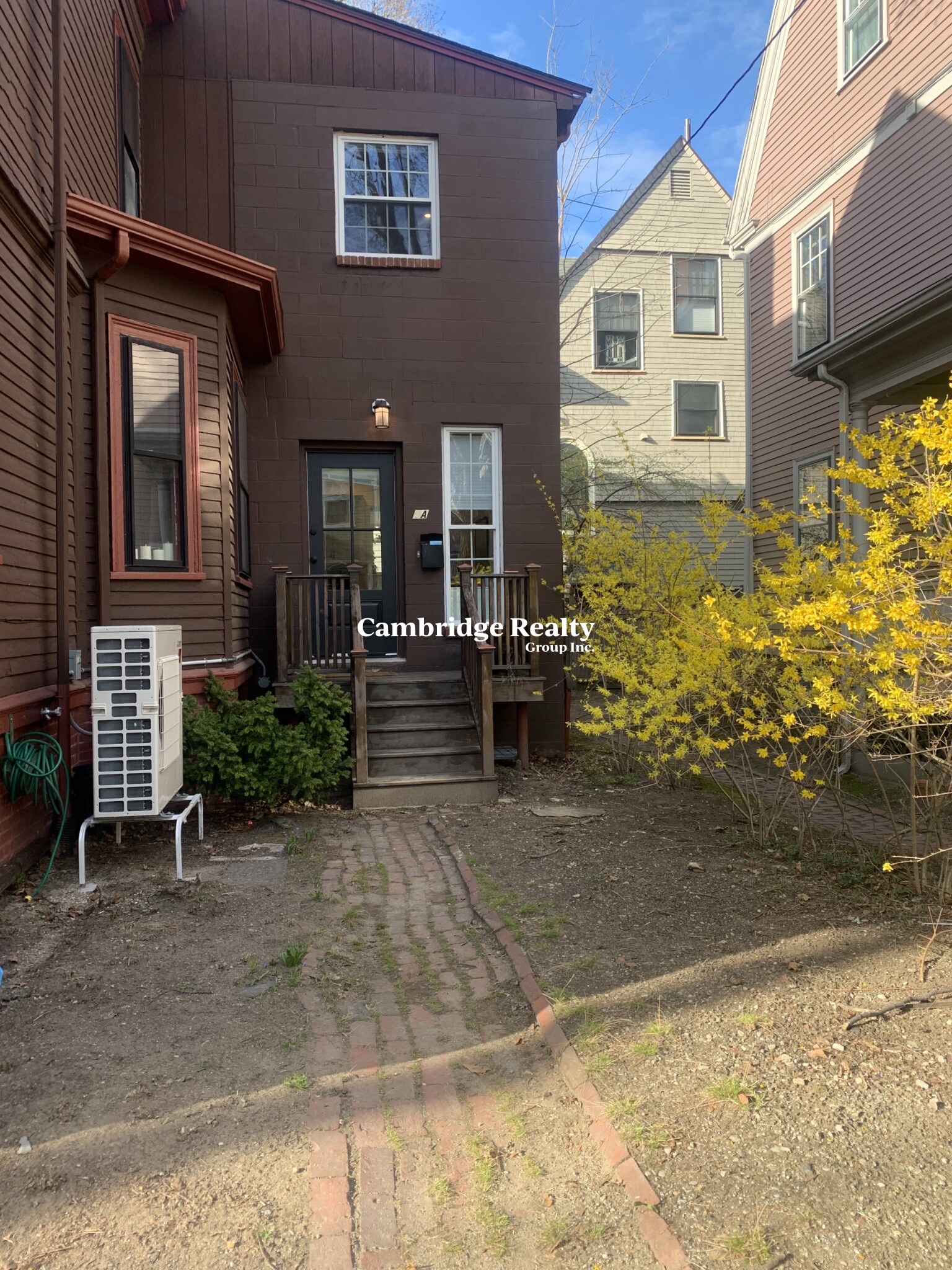9 Ashton Pl, Mid-Cambridge