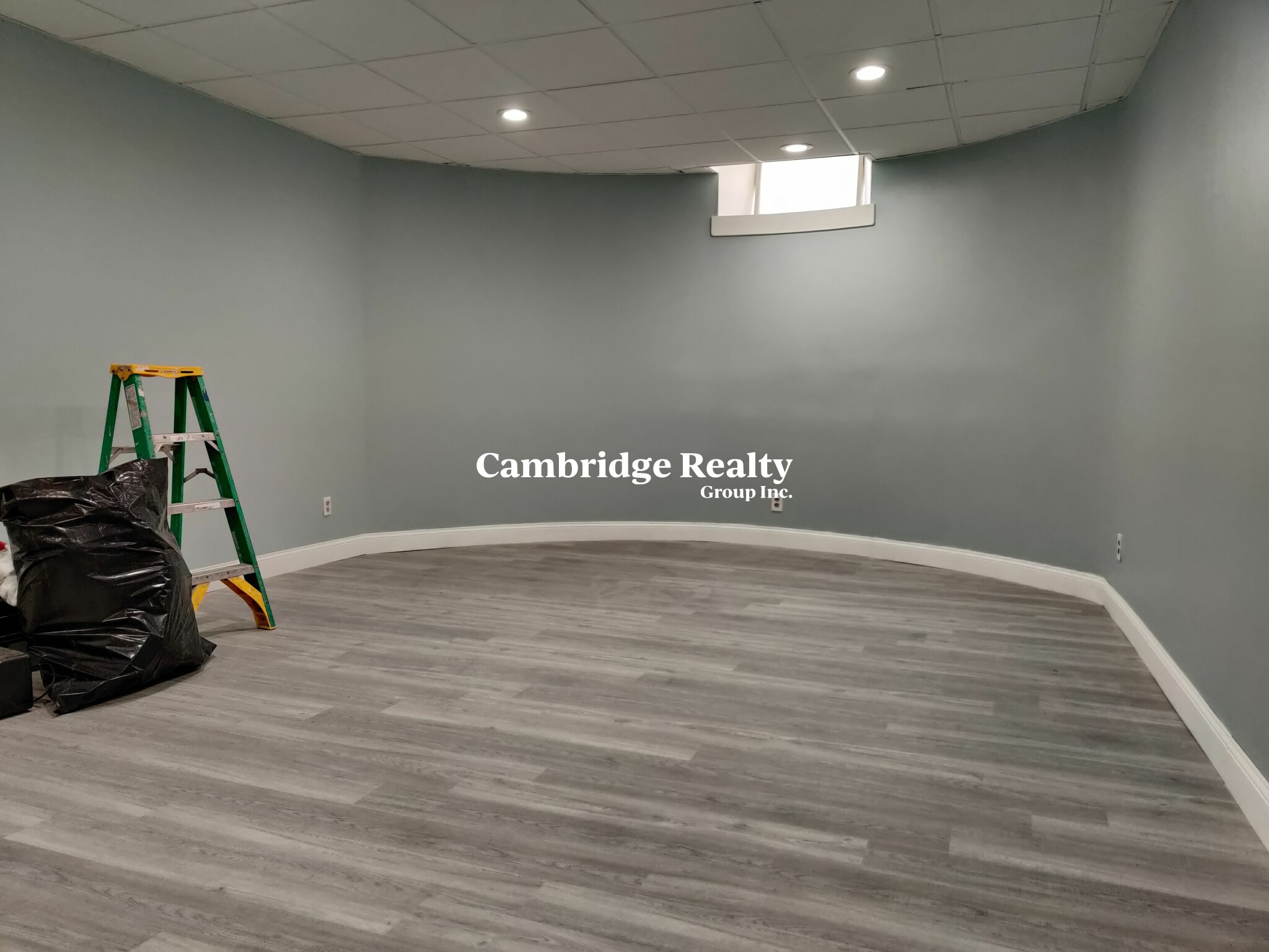 1137 Massachusetts Ave, Harvard Square