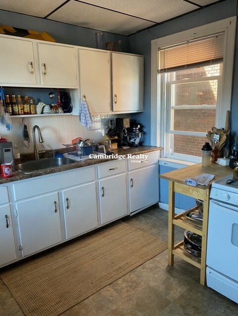 493 Broadway, East Somerville