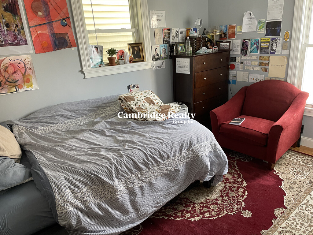 25 1/2 Gore St, East Cambridge