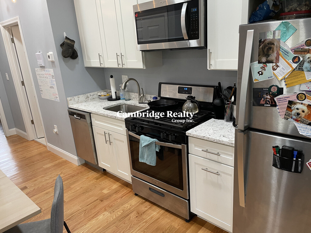 25 1/2 Gore St, East Cambridge