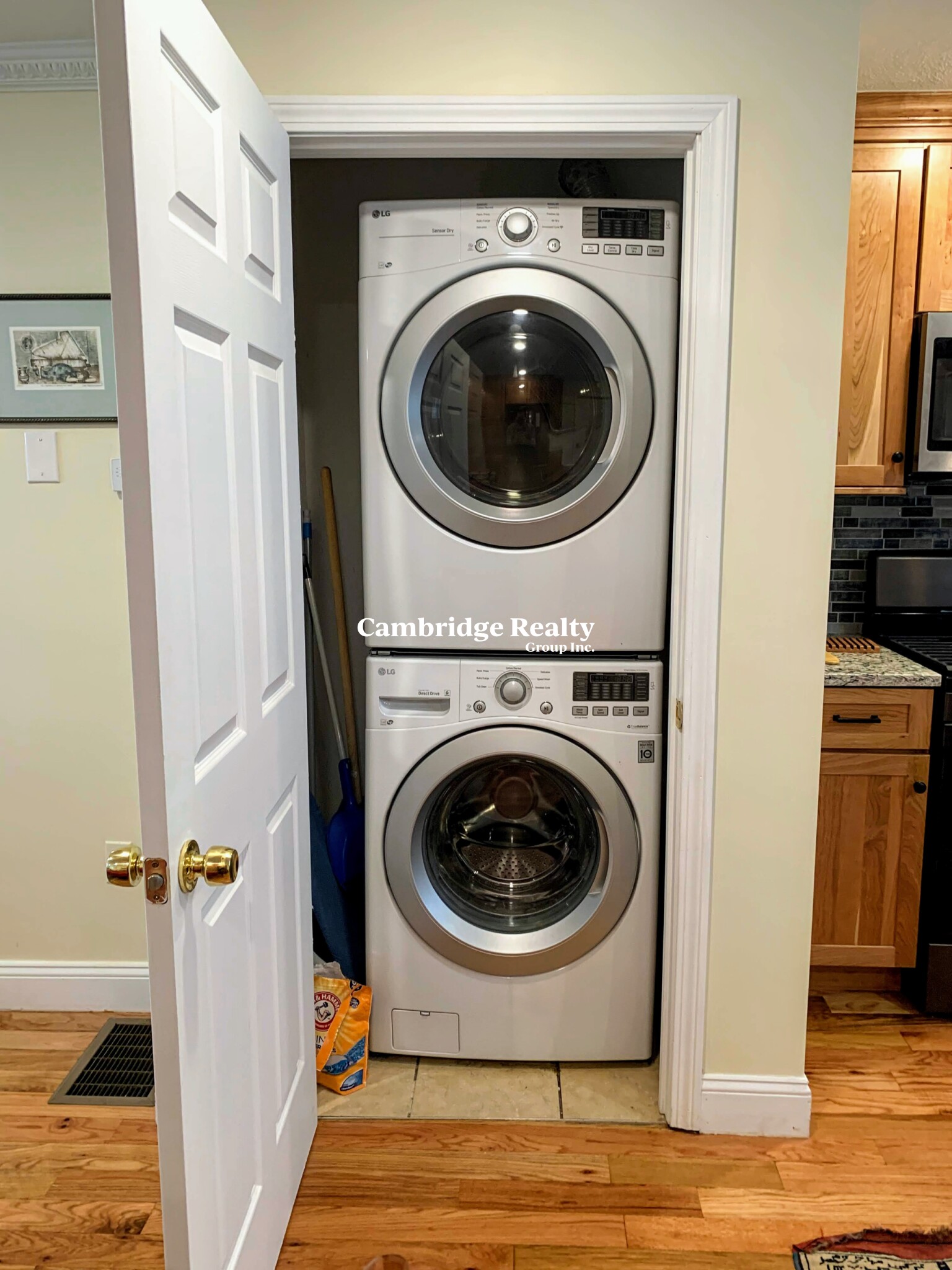 24 Glen St, East Somerville