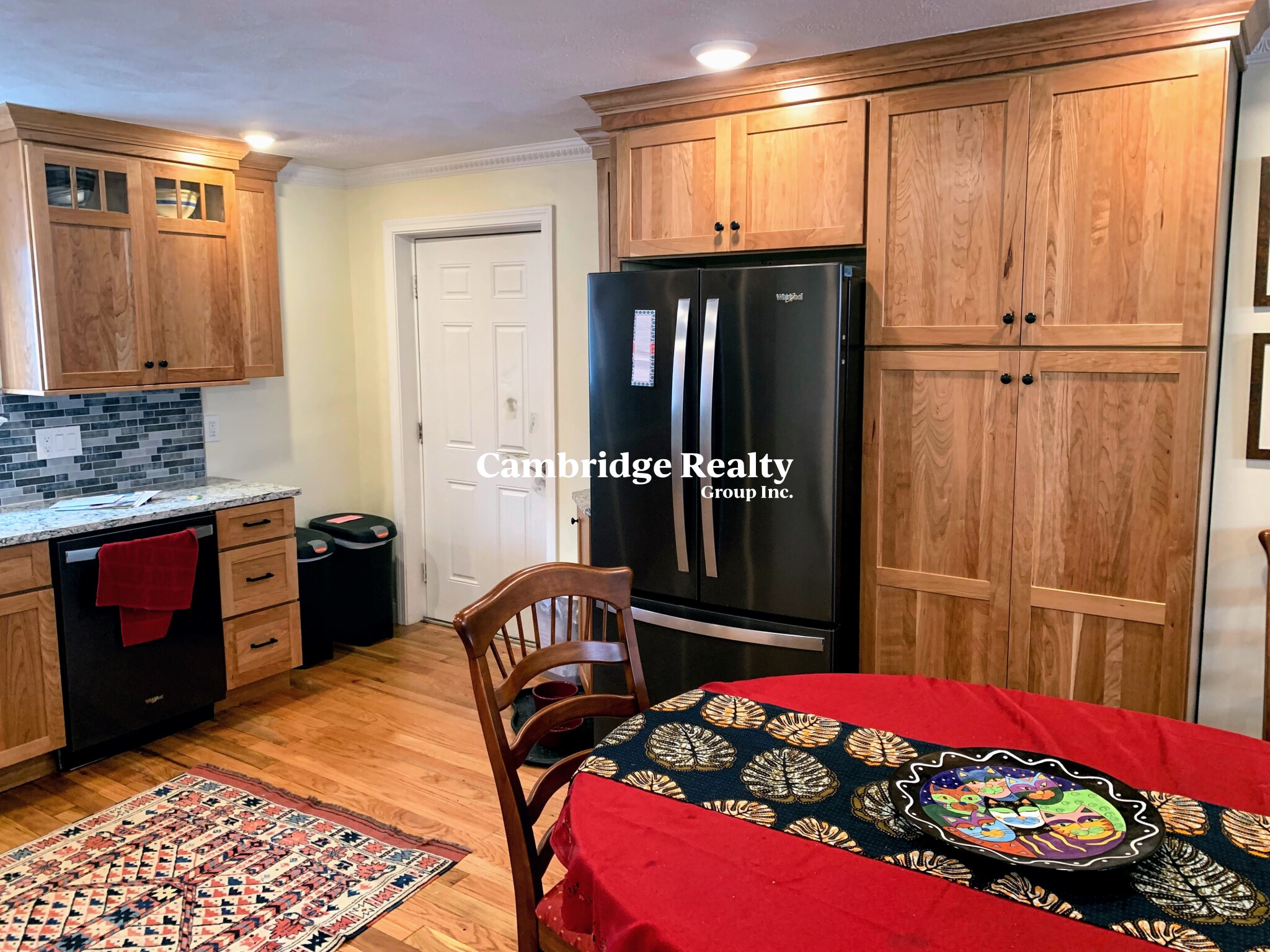 24 Glen St, East Somerville