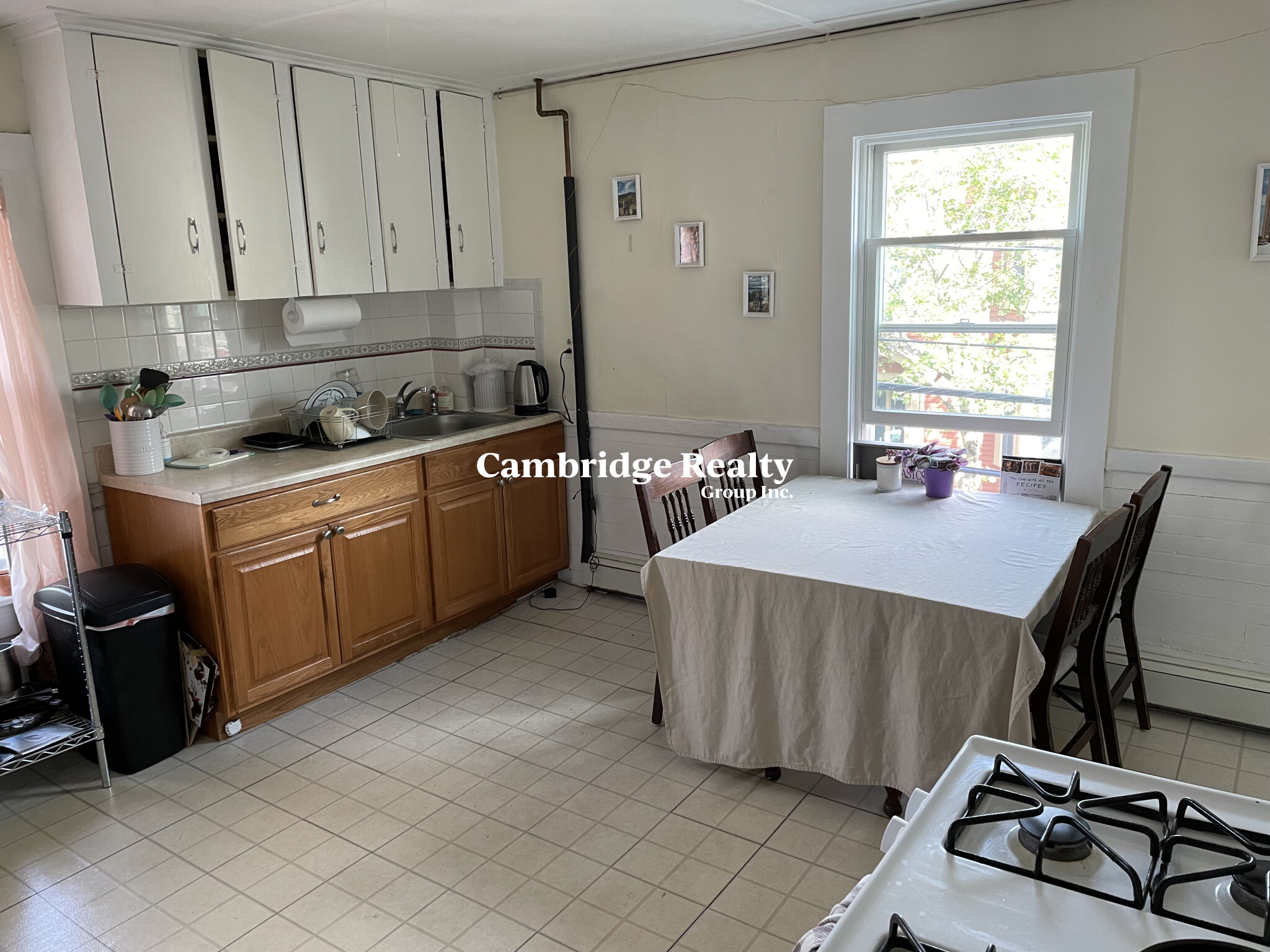 3 bed, 1 bath apartment for rent at 117 Pleasant St Unit 2, Cambridgeport