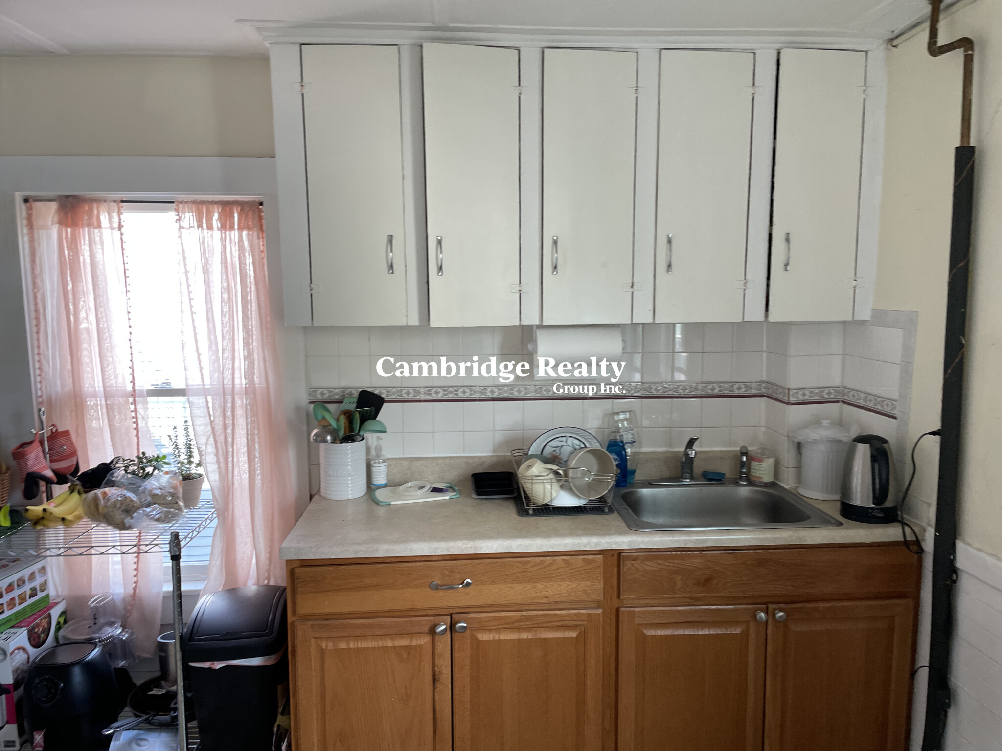 3 bed, 1 bath apartment for rent at 117 Pleasant St Unit 2, Cambridgeport — photo 2 of 11