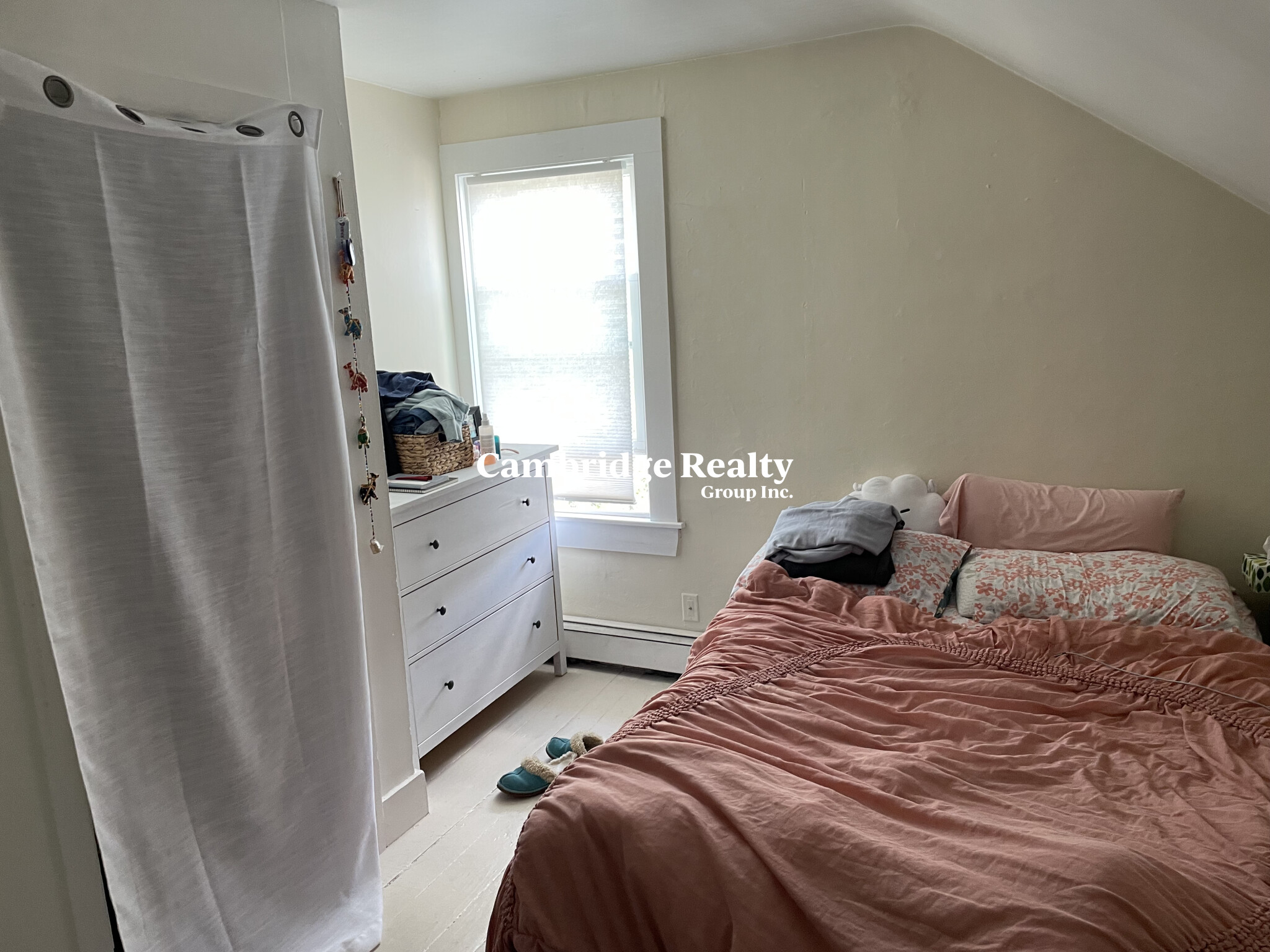 3 bed, 1 bath apartment for rent at 117 Pleasant St Unit 2, Cambridgeport — photo 10 of 11