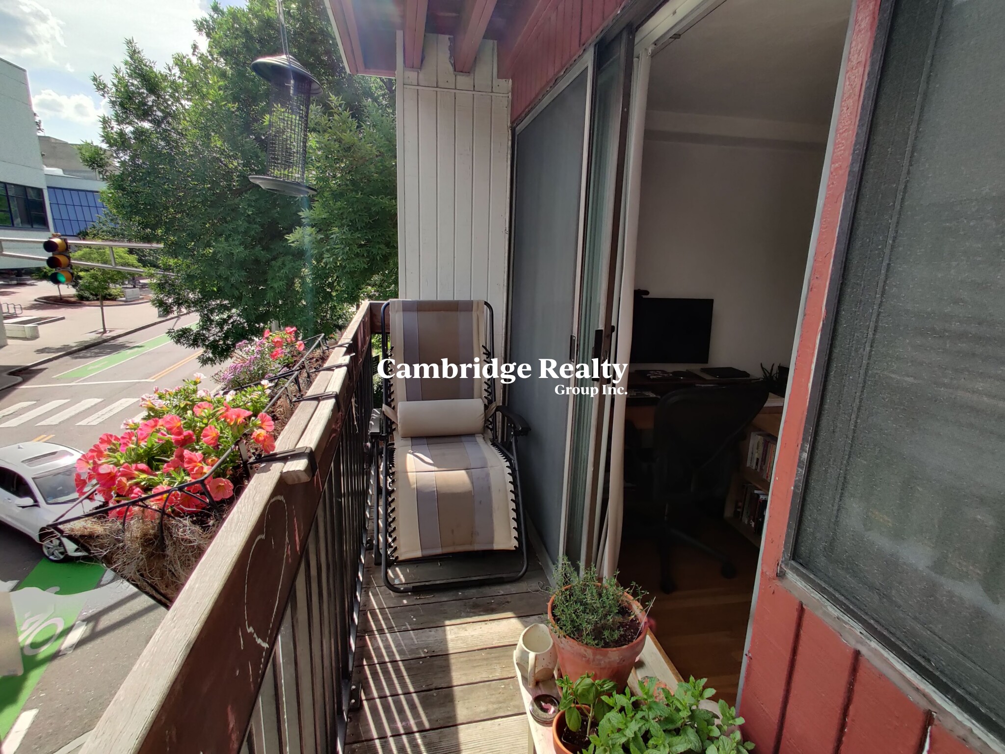 1643 Cambridge St, Harvard Square