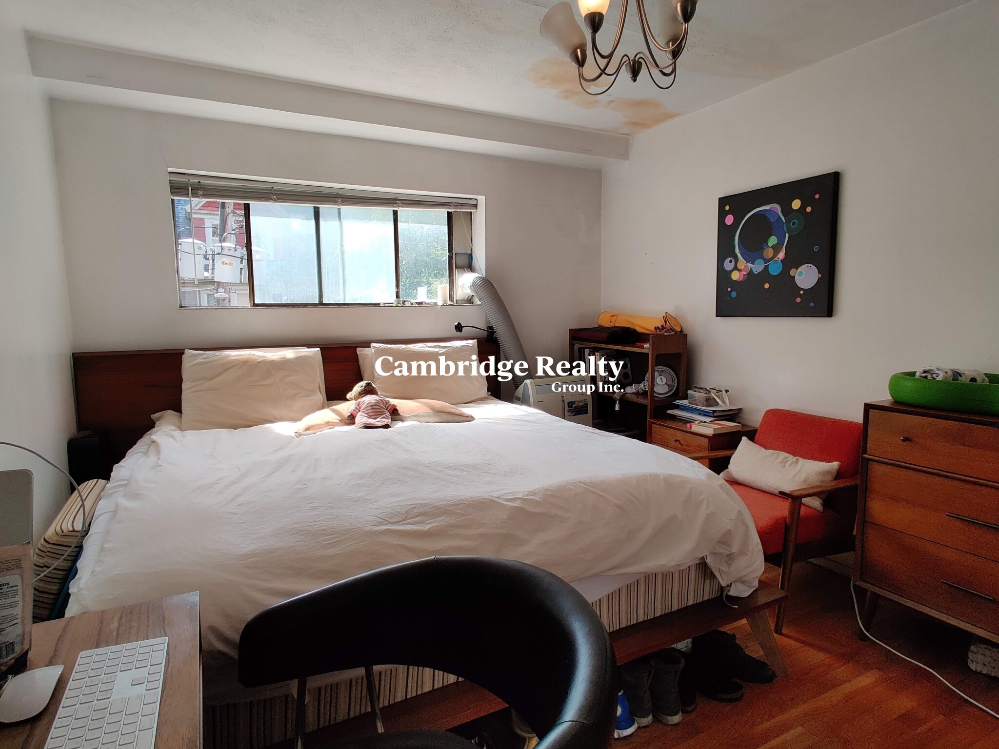 1643 Cambridge St, Harvard Square