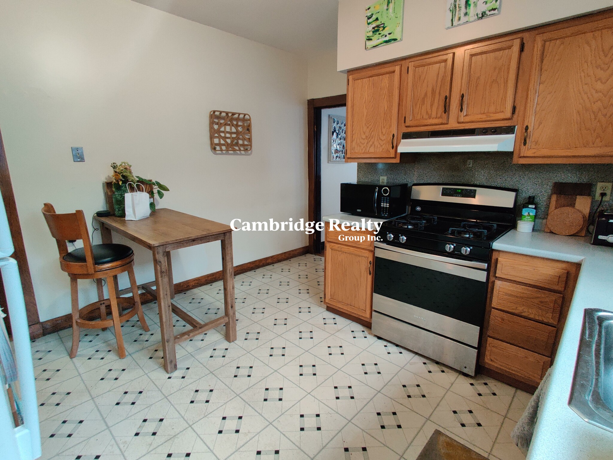 56 Pearl St, Cambridgeport