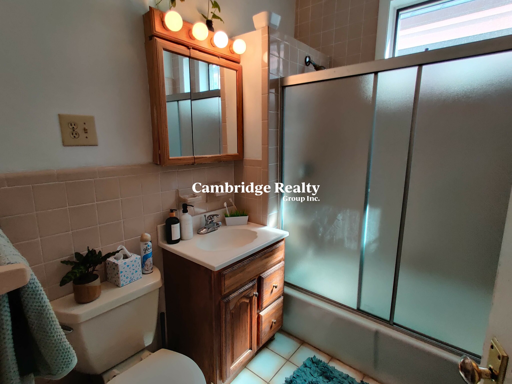 56 Pearl St, Cambridgeport
