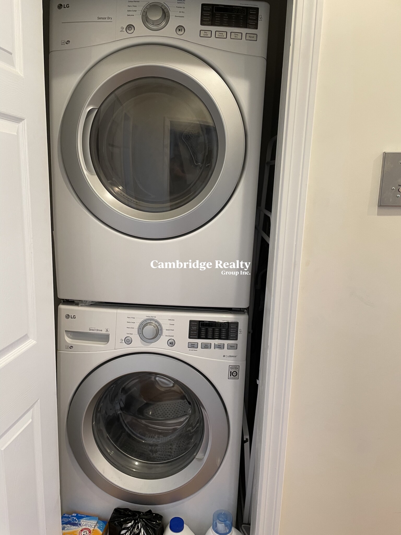 212 Green St, Central Square