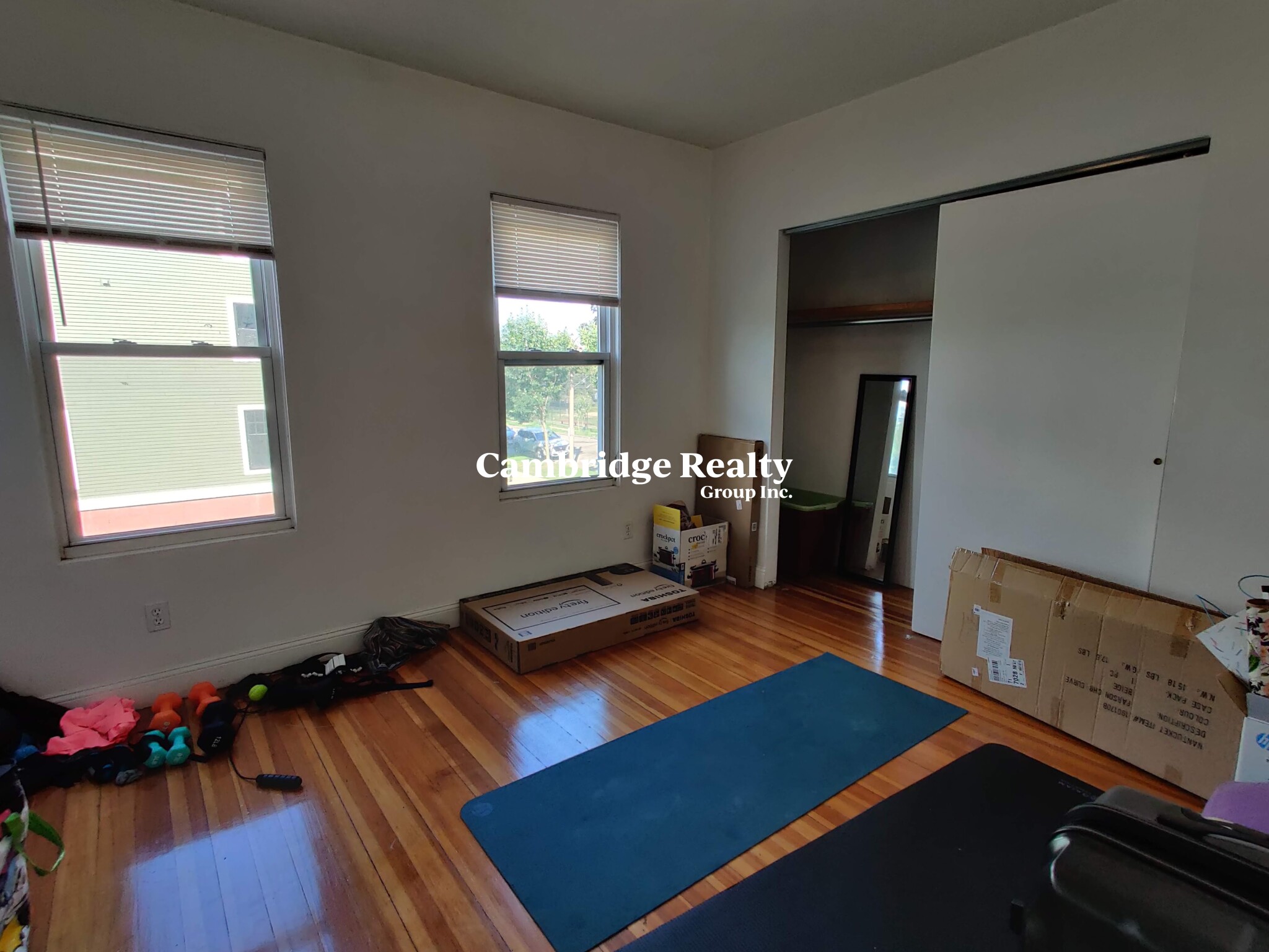 4 bed, 2 bath apartment for rent at 86 Fellsway Unit 2, Winter Hill — photo 13 of 14