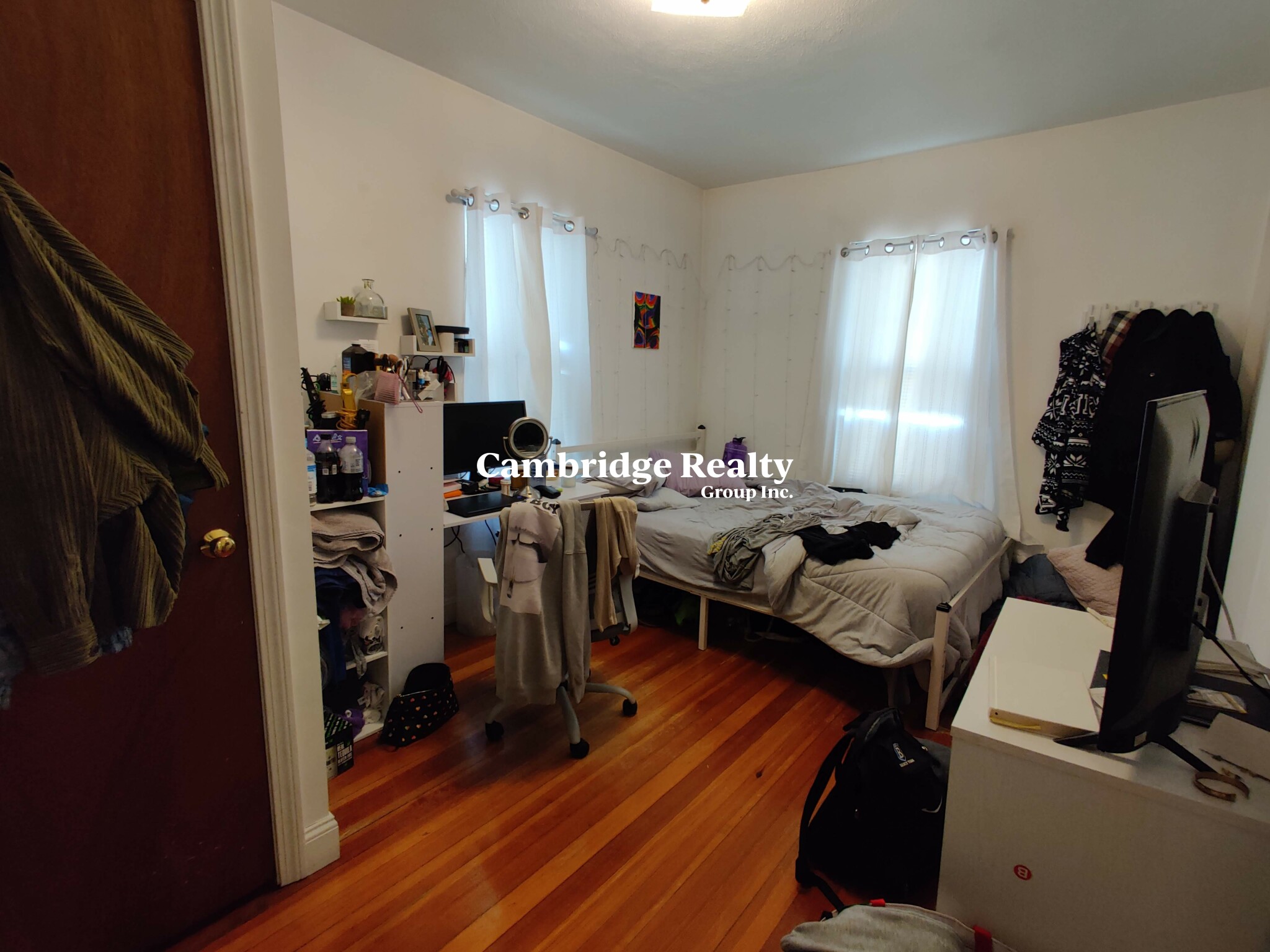 4 bed, 2 bath apartment for rent at 86 Fellsway Unit 2, Winter Hill — photo 7 of 14