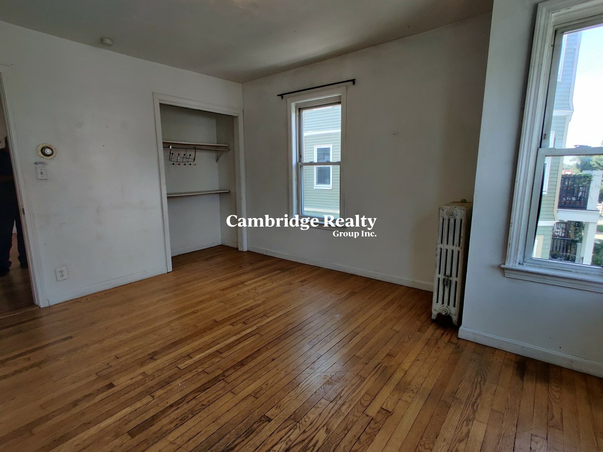 5 bed, 1 bath apartment for rent at 594 Broadway Unit 2, Ball Square — photo 2 of 20