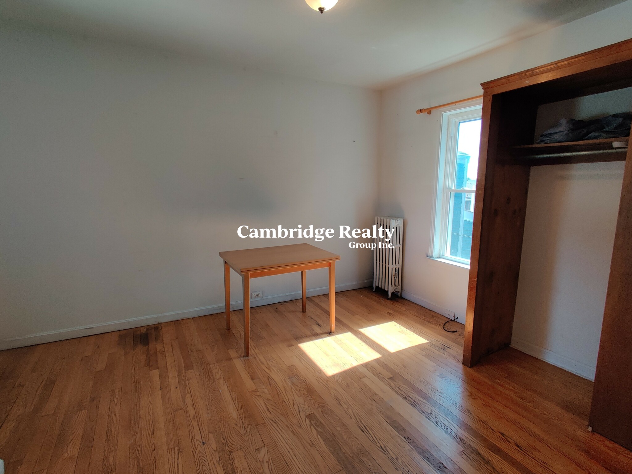 5 bed, 1 bath apartment for rent at 594 Broadway Unit 2, Ball Square — photo 3 of 20