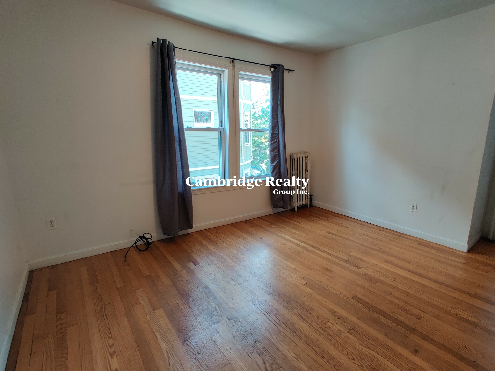5 bed, 1 bath apartment for rent at 594 Broadway Unit 2, Ball Square — photo 7 of 20