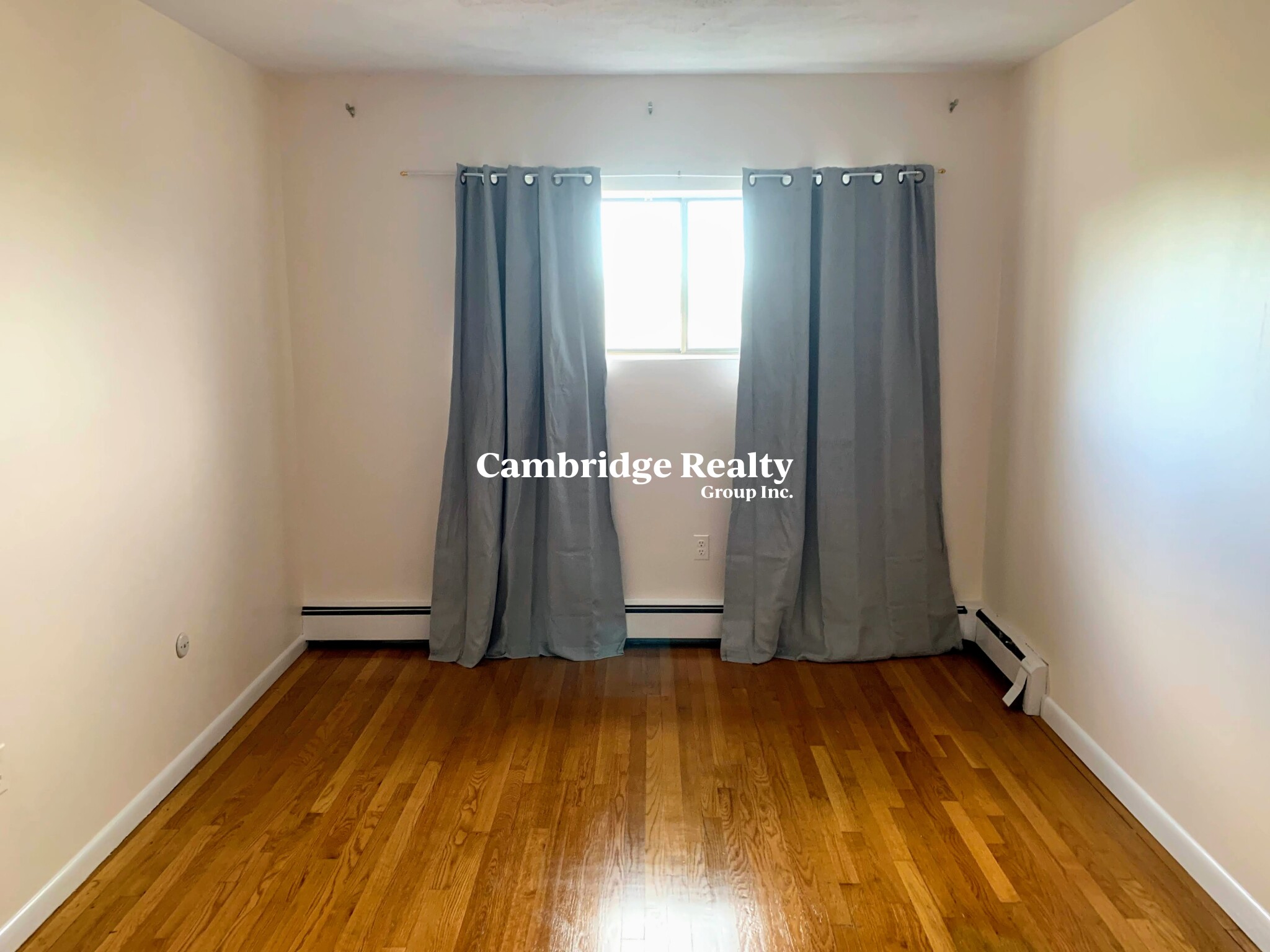 1643 Cambridge St, Harvard Square