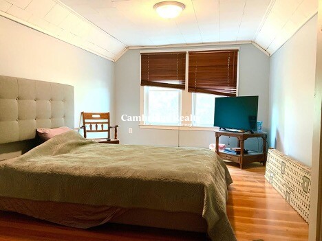 48 Cleveland St, Arlington