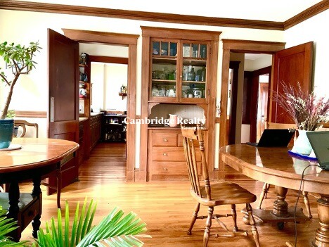 48 Cleveland St, Arlington