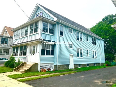 48 Cleveland St, Arlington