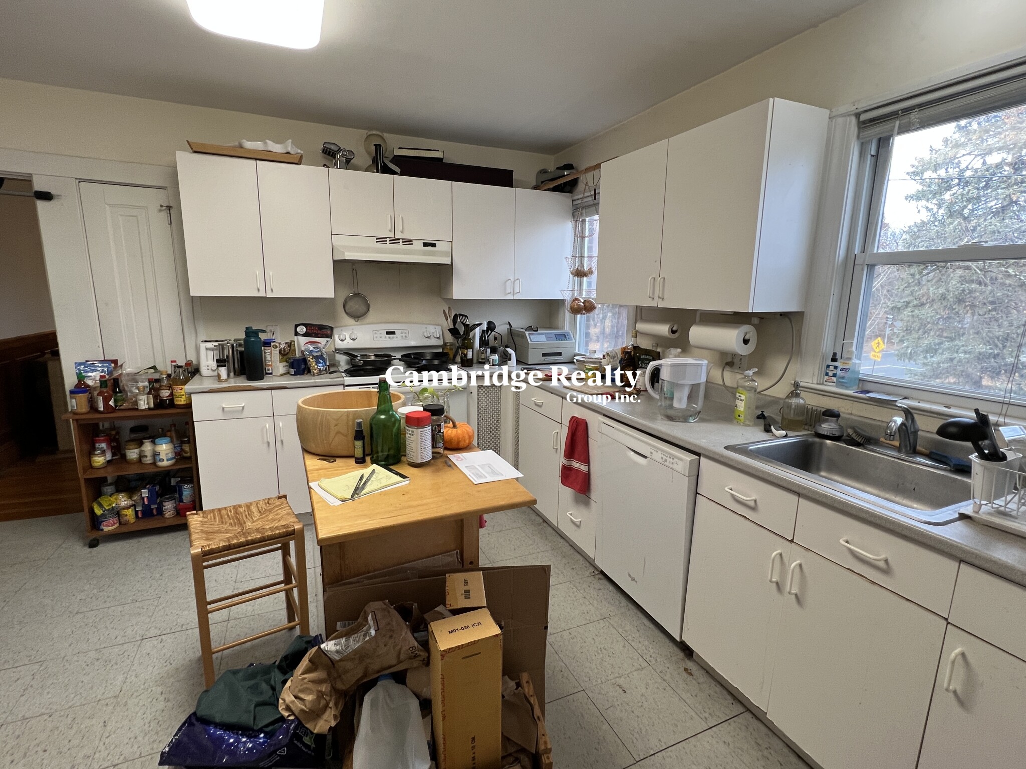 24 Alewife Brook Pkwa, North Cambridge