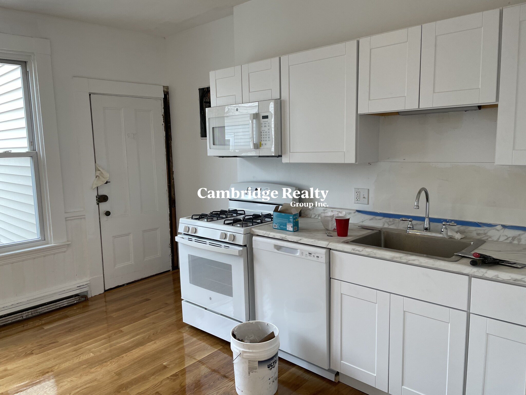 2 bed, 1 bath apartment for rent at 1427 Cambridge St Unit 5, Inman Square