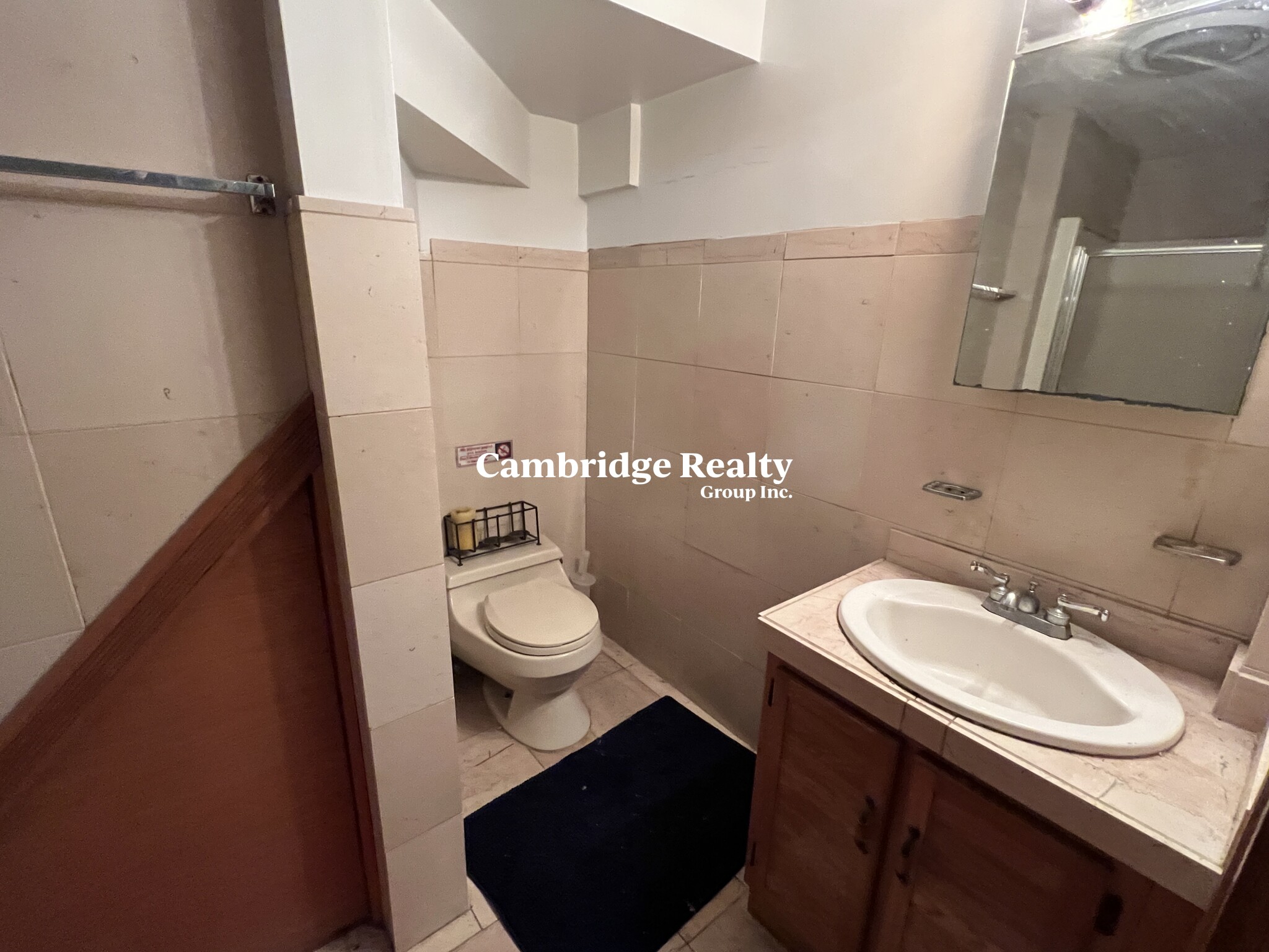 5 bed, 2 bath apartment for rent at 166 Auburn St Unit A, Central Square — photo 10 of 13