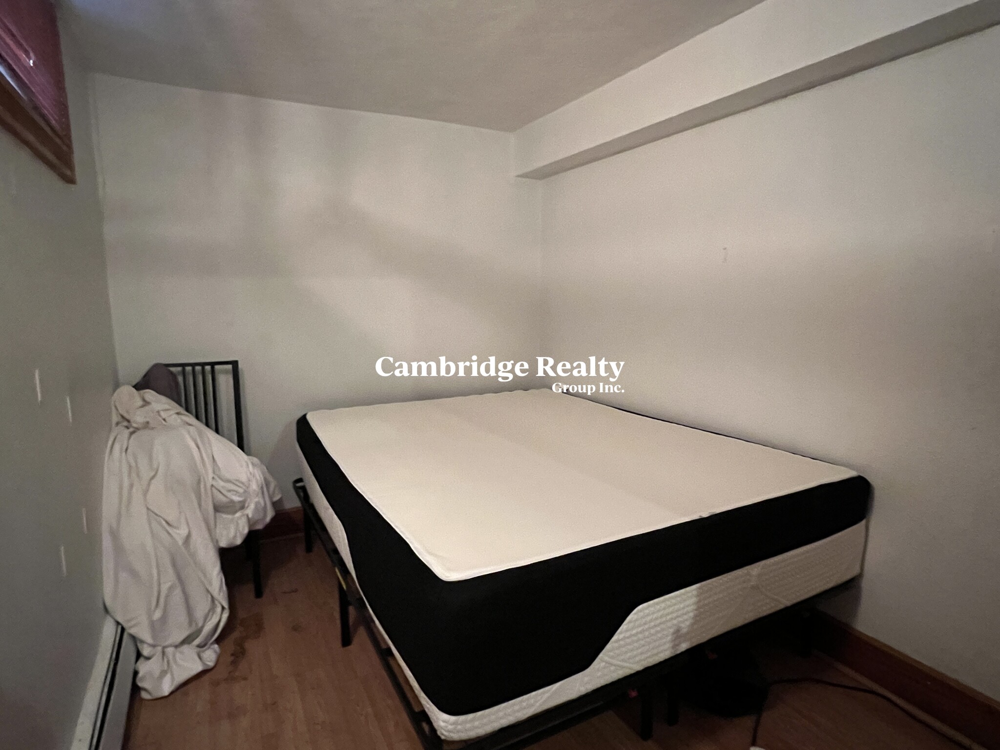 5 bed, 2 bath apartment for rent at 166 Auburn St Unit A, Central Square — photo 7 of 13