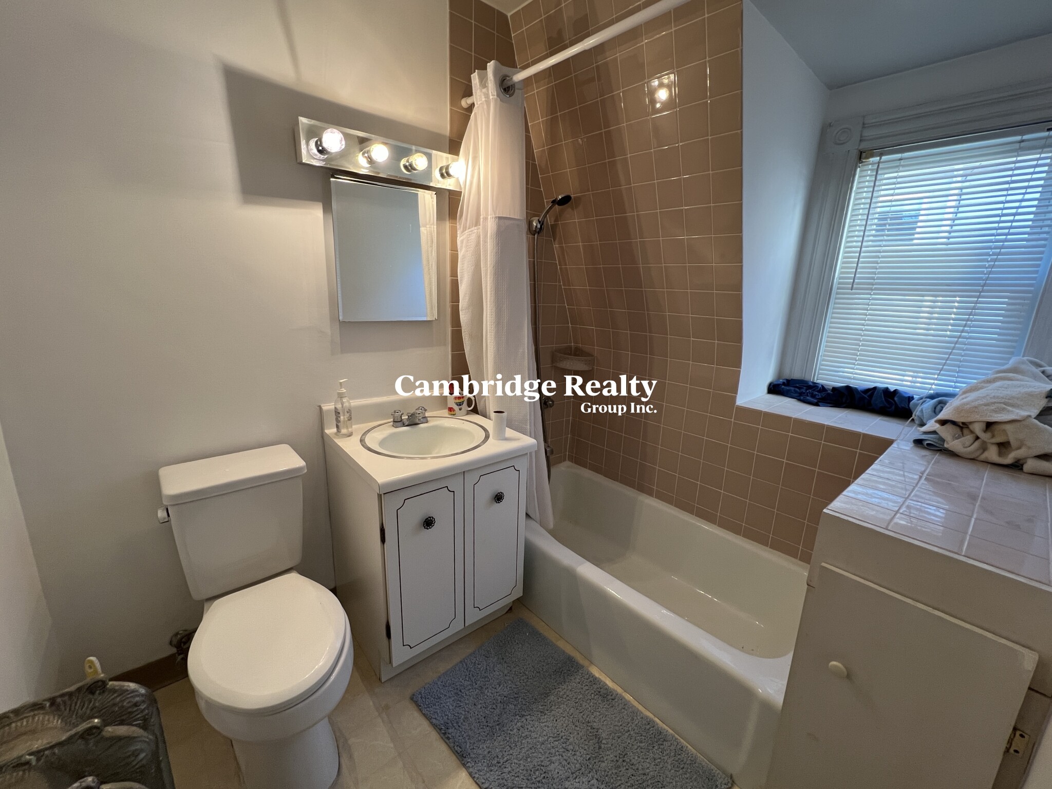 6 bed, 2 bath apartment for rent at 80 Curtis St Unit Sfh, West Somerville — photo 9 of 19