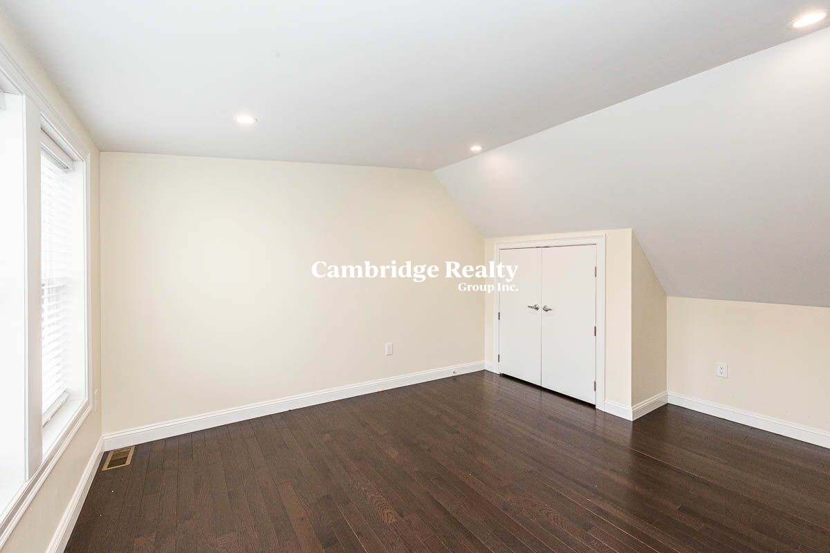 39 Harvard St, Medford