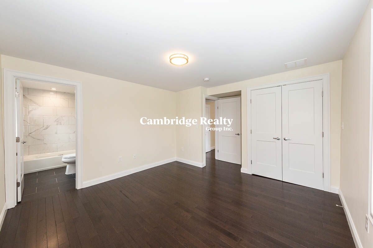 39 Harvard St, Medford