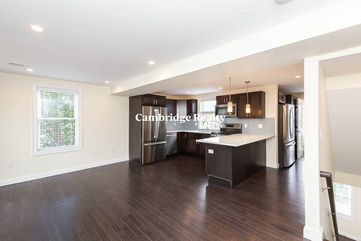 39 Harvard St, Medford