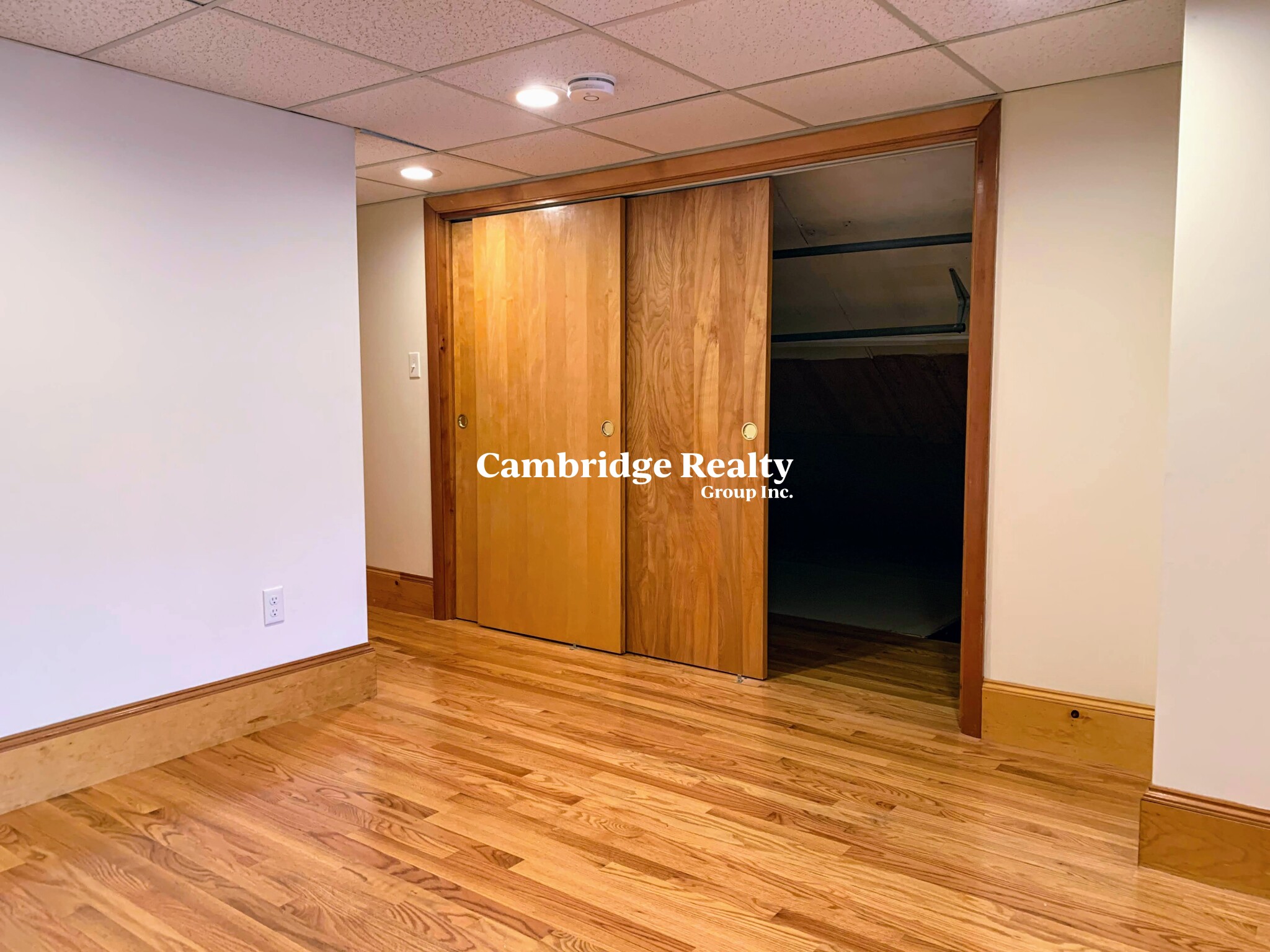 19 Adams St, Arlington