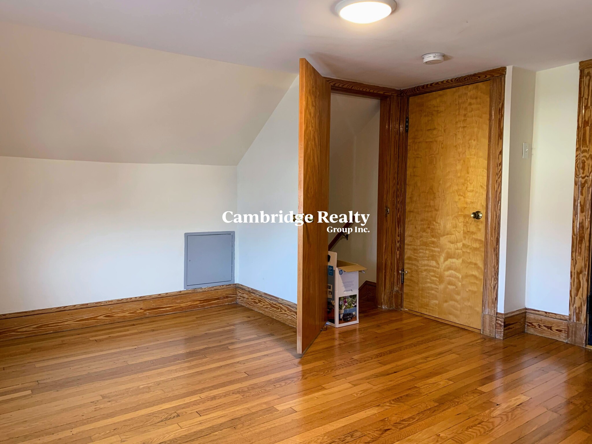 19 Adams St, Arlington