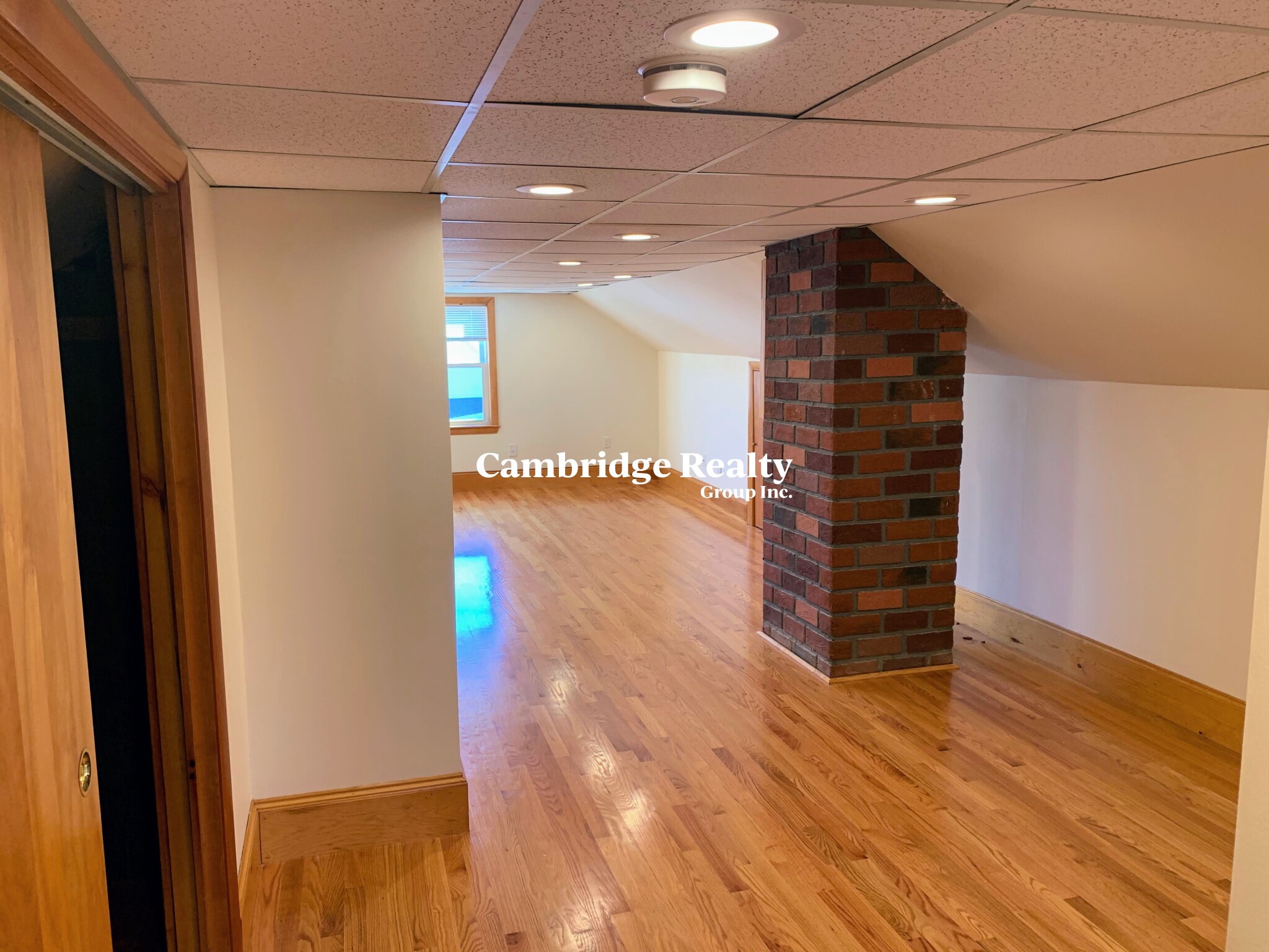 19 Adams St, Arlington