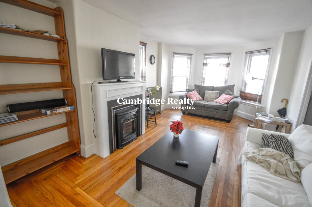 216 Norfolk St, Cambridgeport