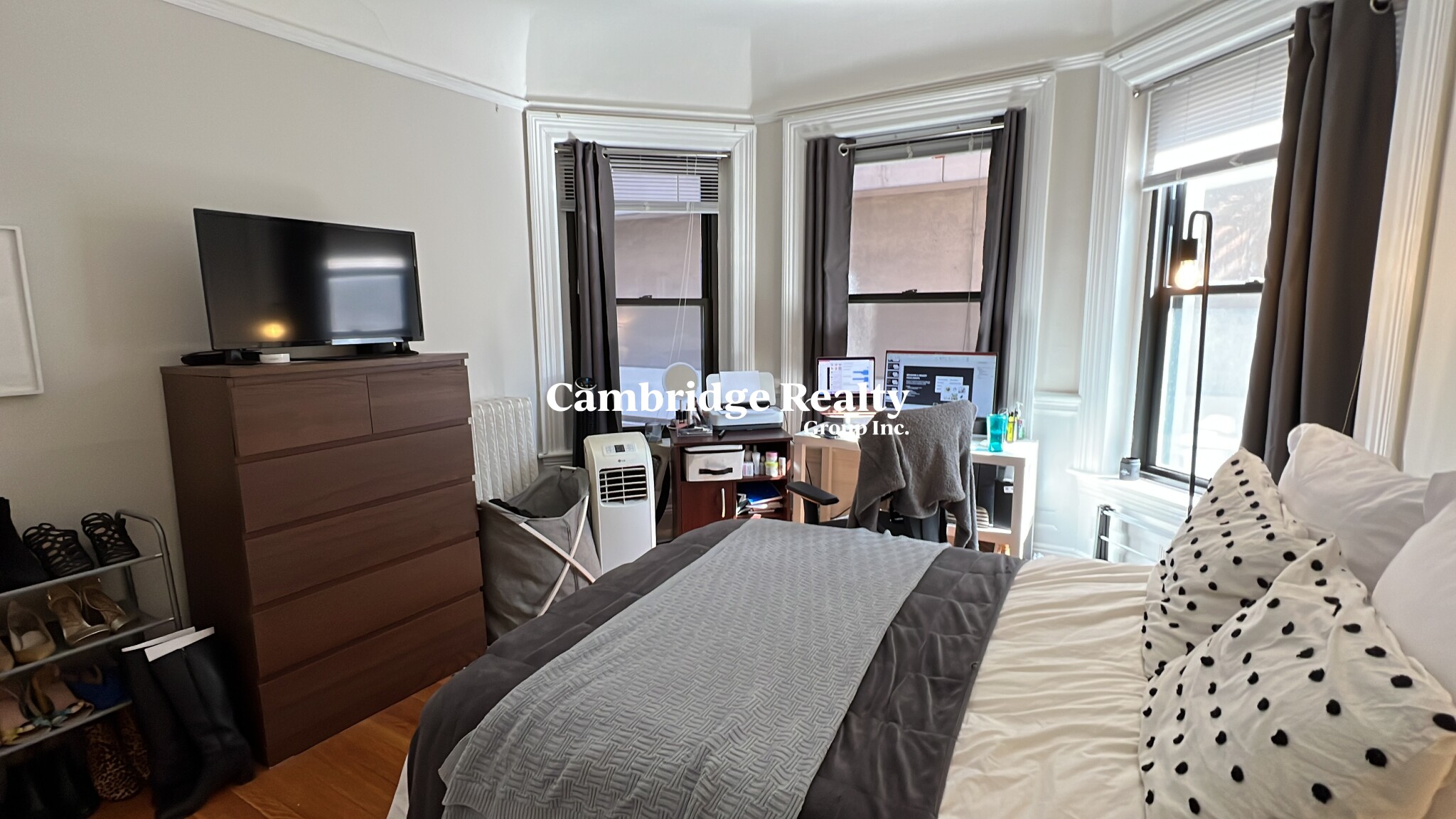 1039 Massachusetts Ave, Harvard Square