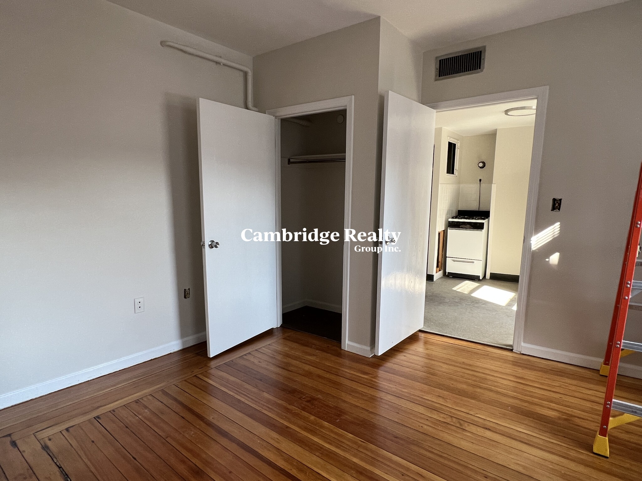 784 Main St, The Port