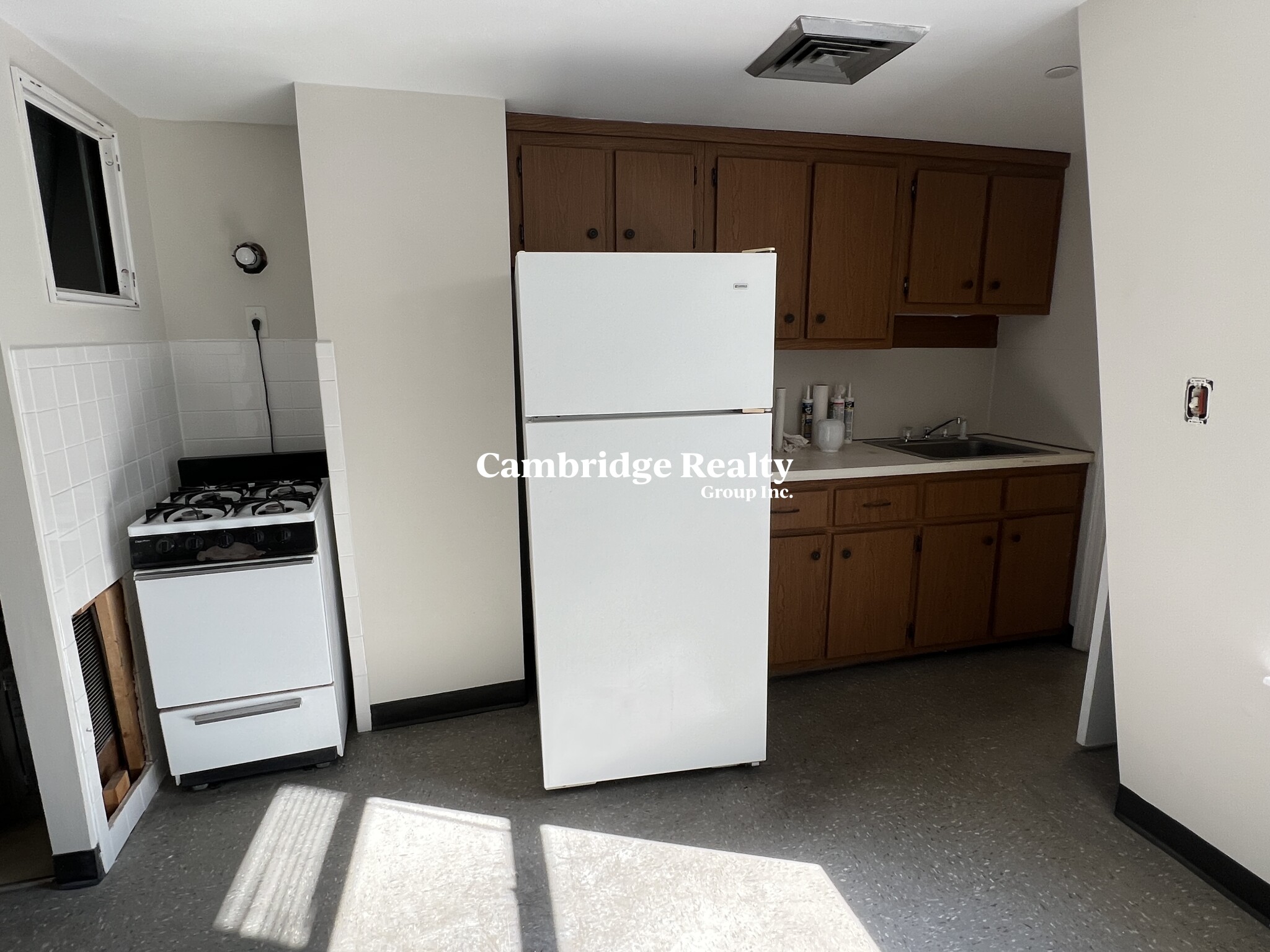 784 Main St, The Port