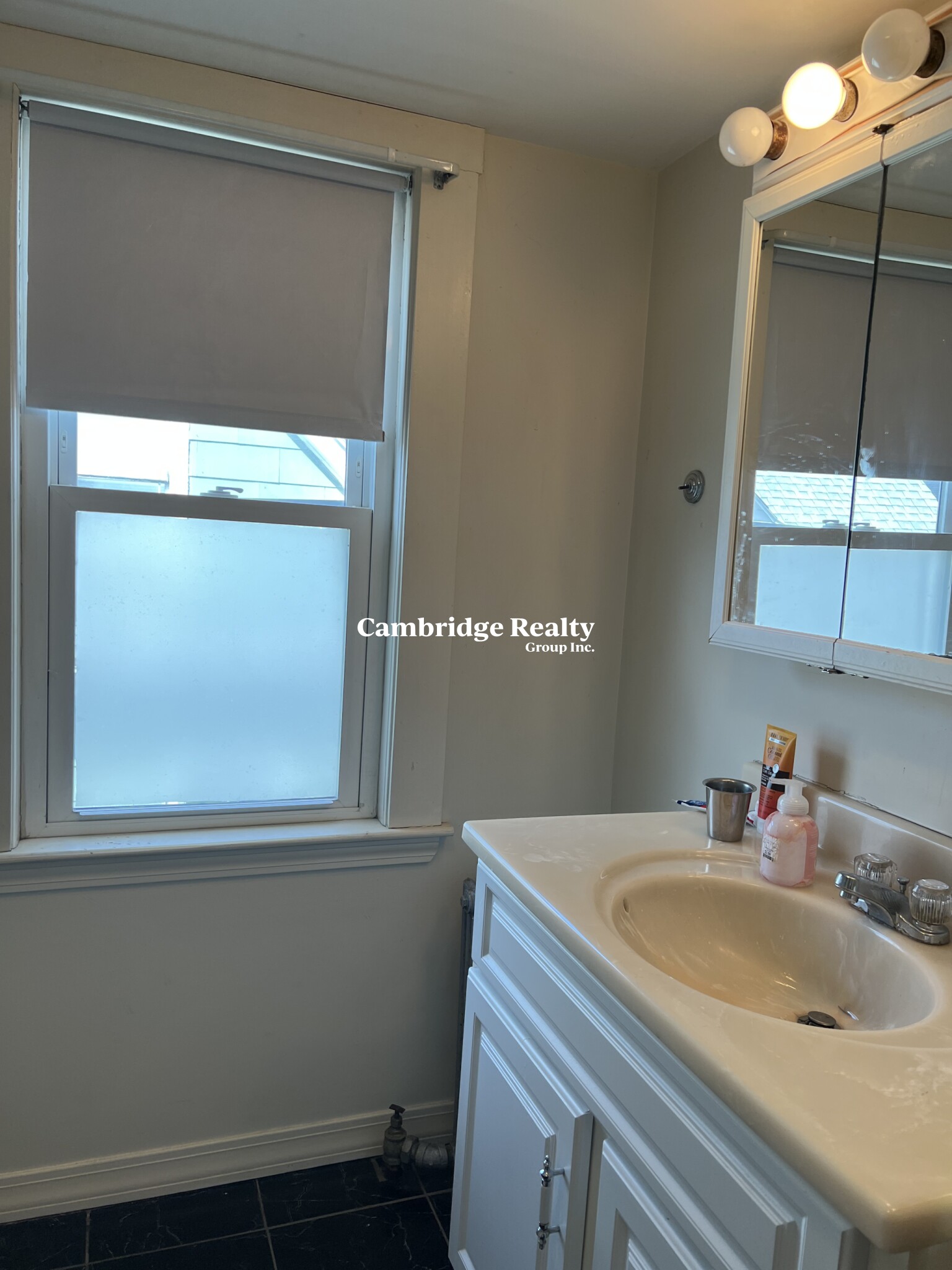 136 Powder House Blvd, West Somerville