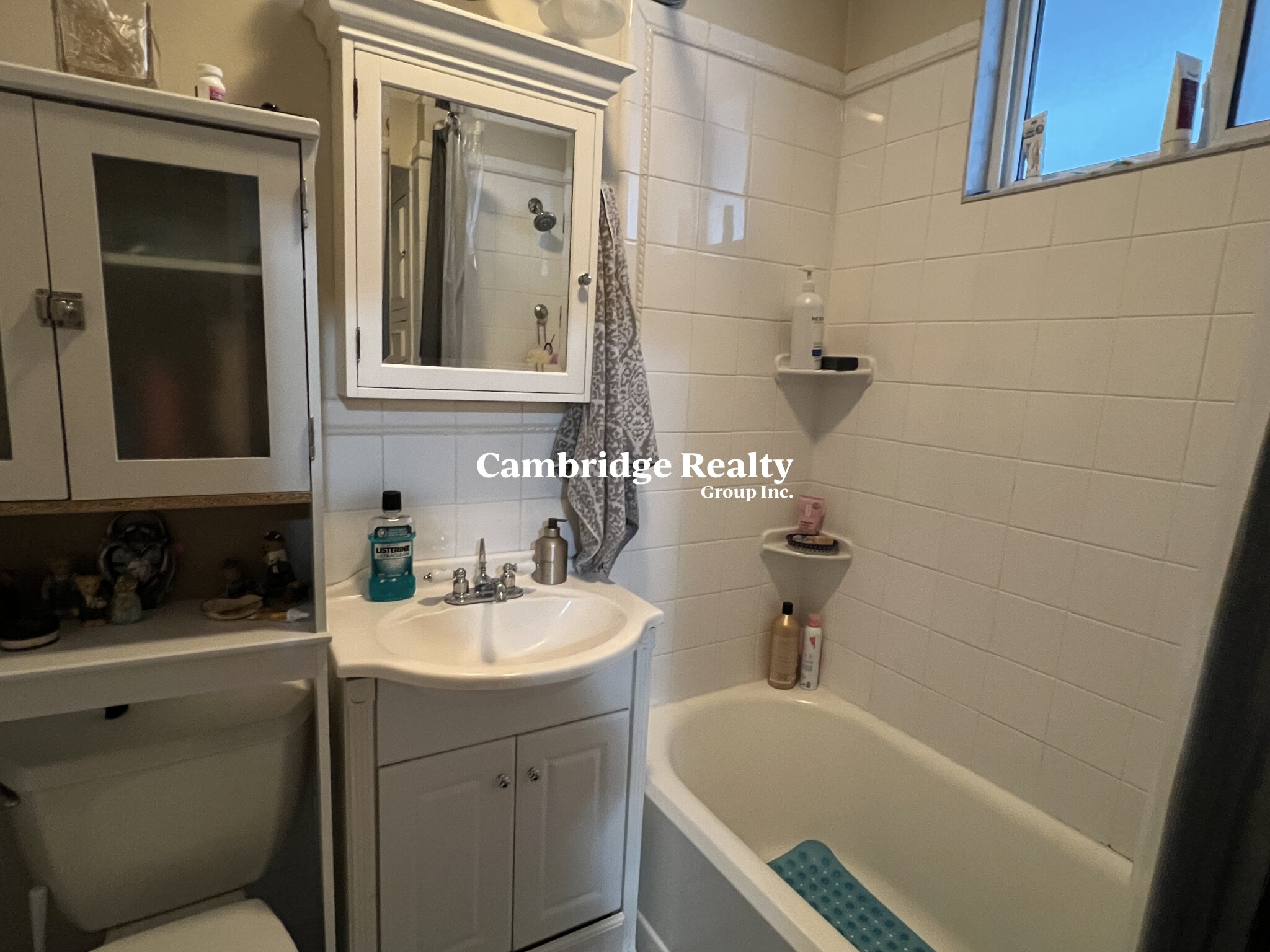 52 Maple Ave, Mid Cambridge