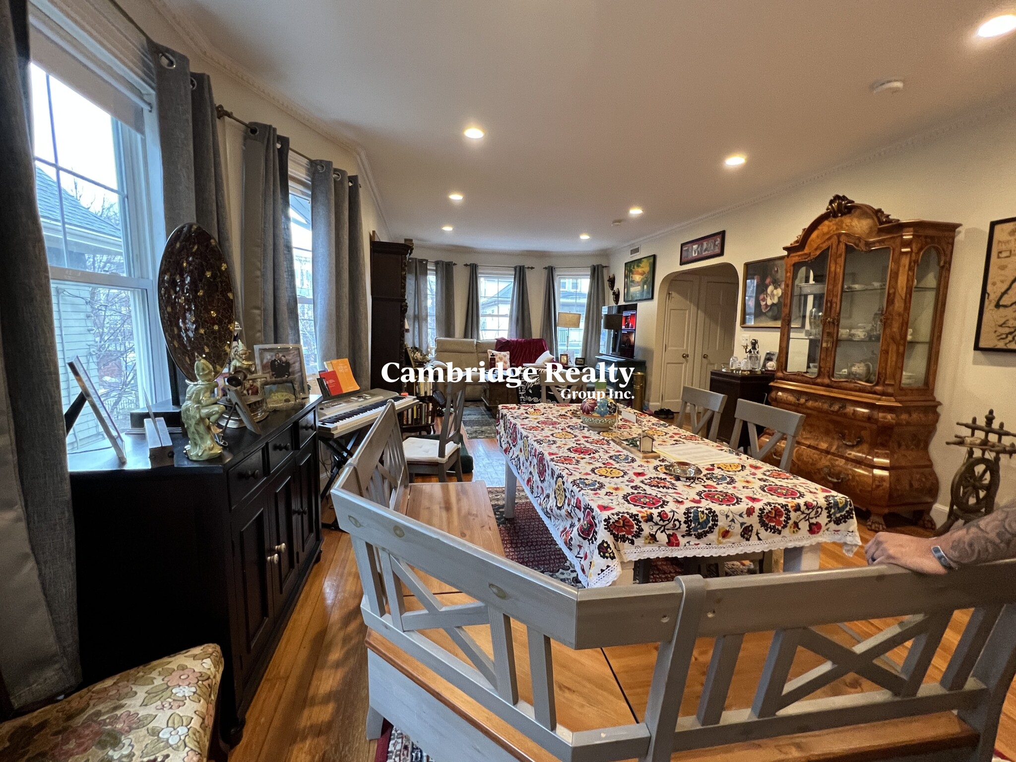 52 Maple Ave, Mid Cambridge