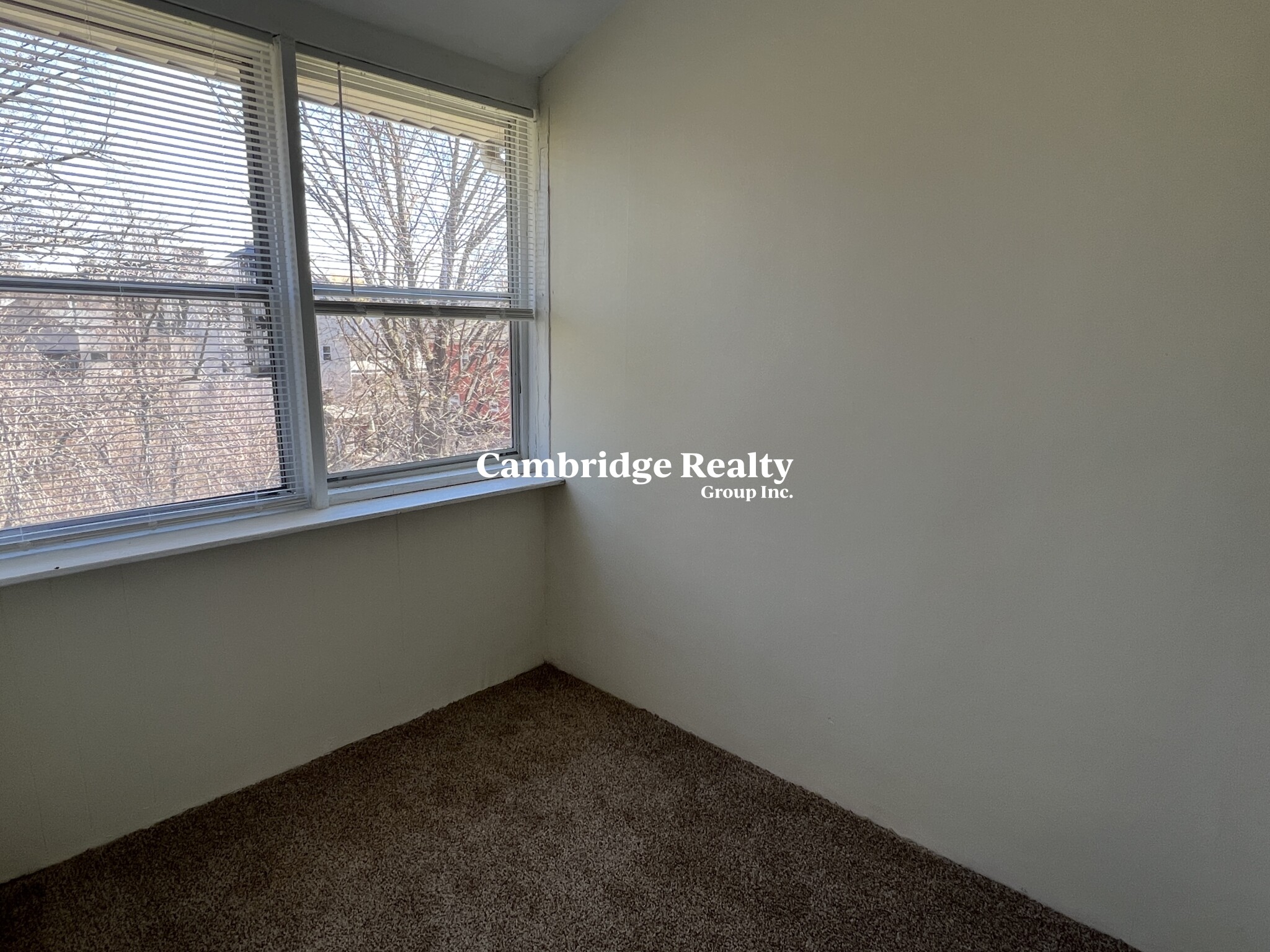 65 71 Holworthy St, West Cambridge